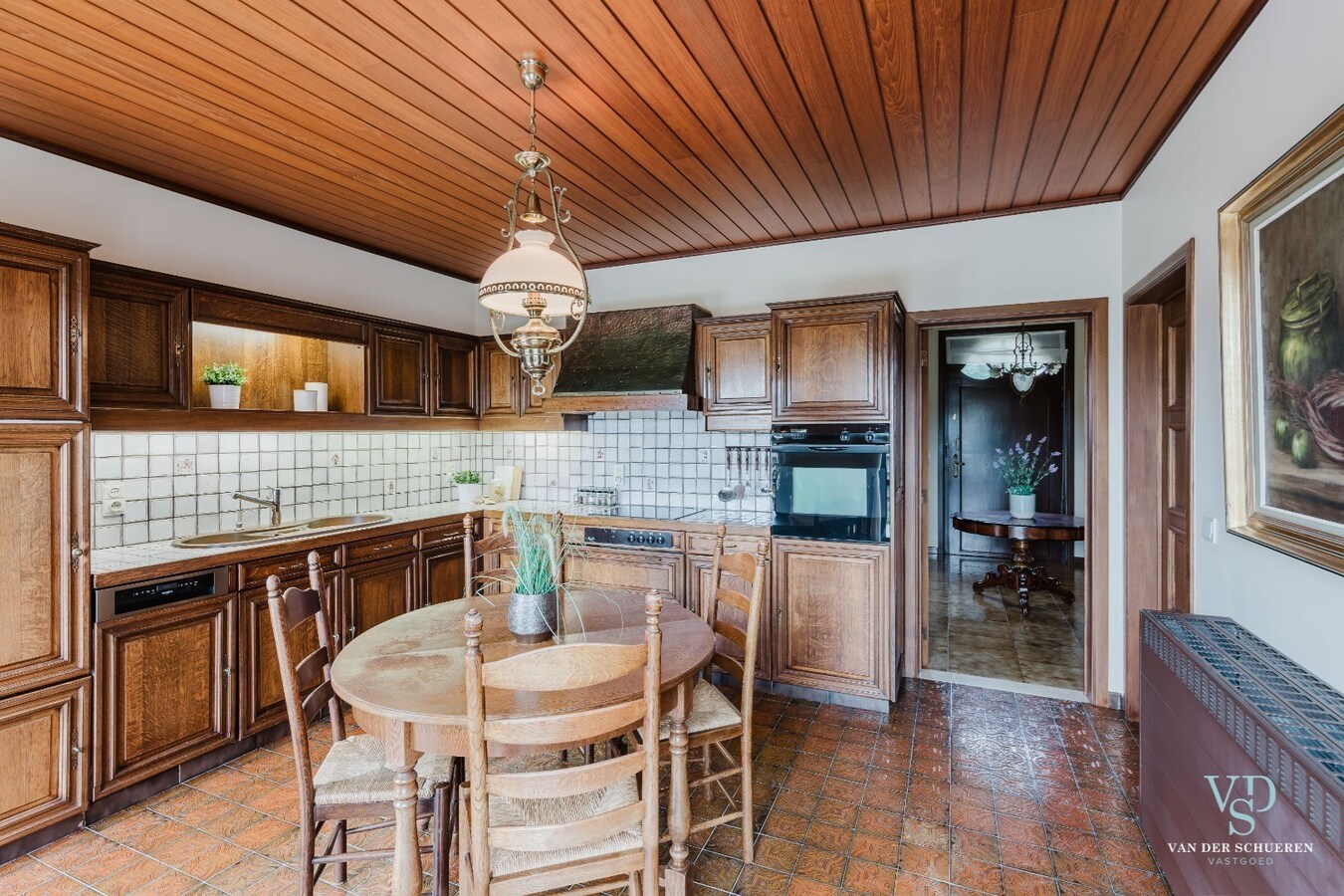 Gelijkvloerse villa.    Op 1 km van de Schelde. 