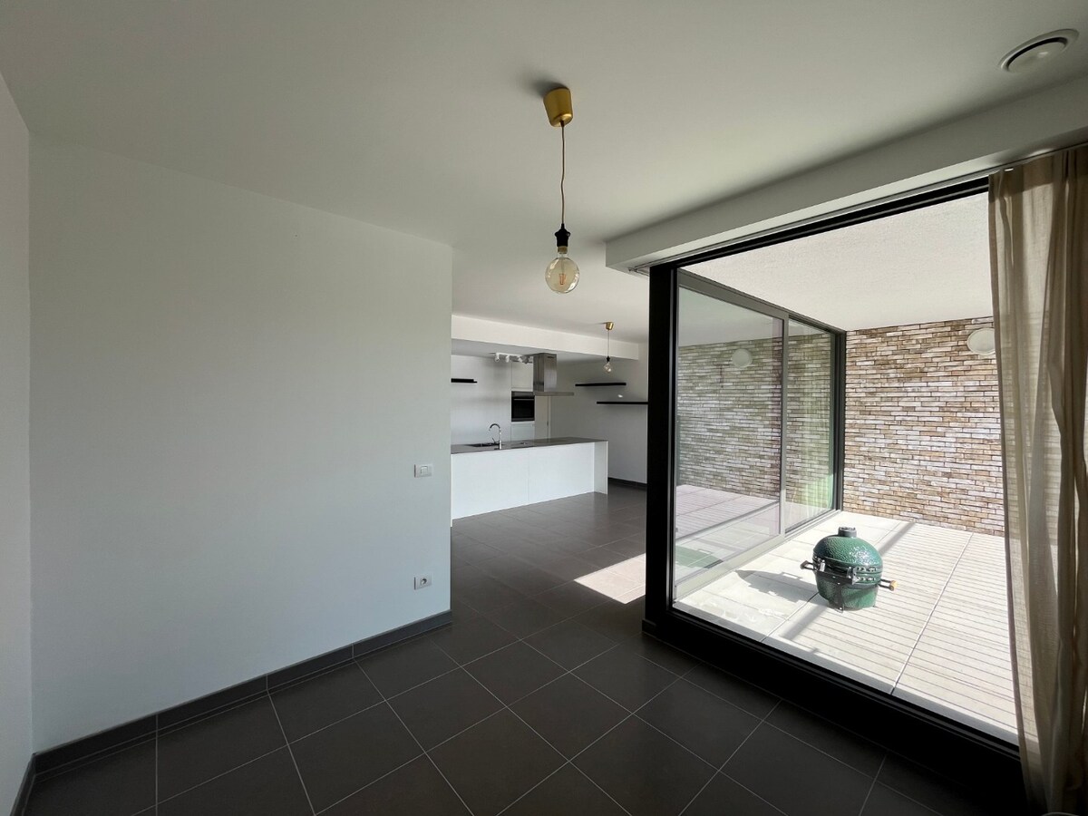 2-slaapkamer appartement met aangenaam terras. 