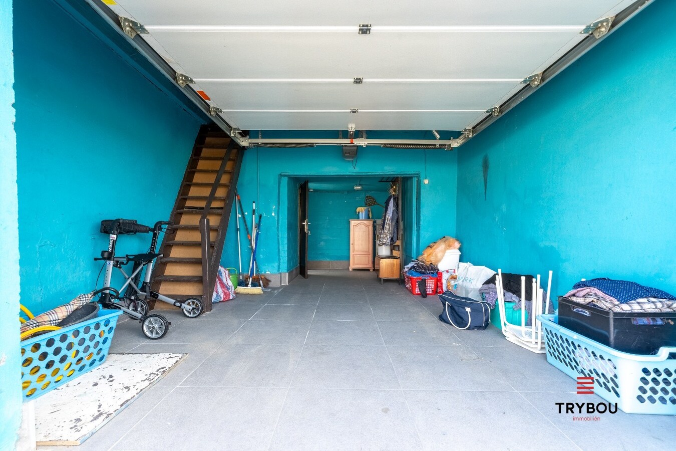 Verrassend ruime woning aan de rand van Houthulst op ruim perceel van 720m². 