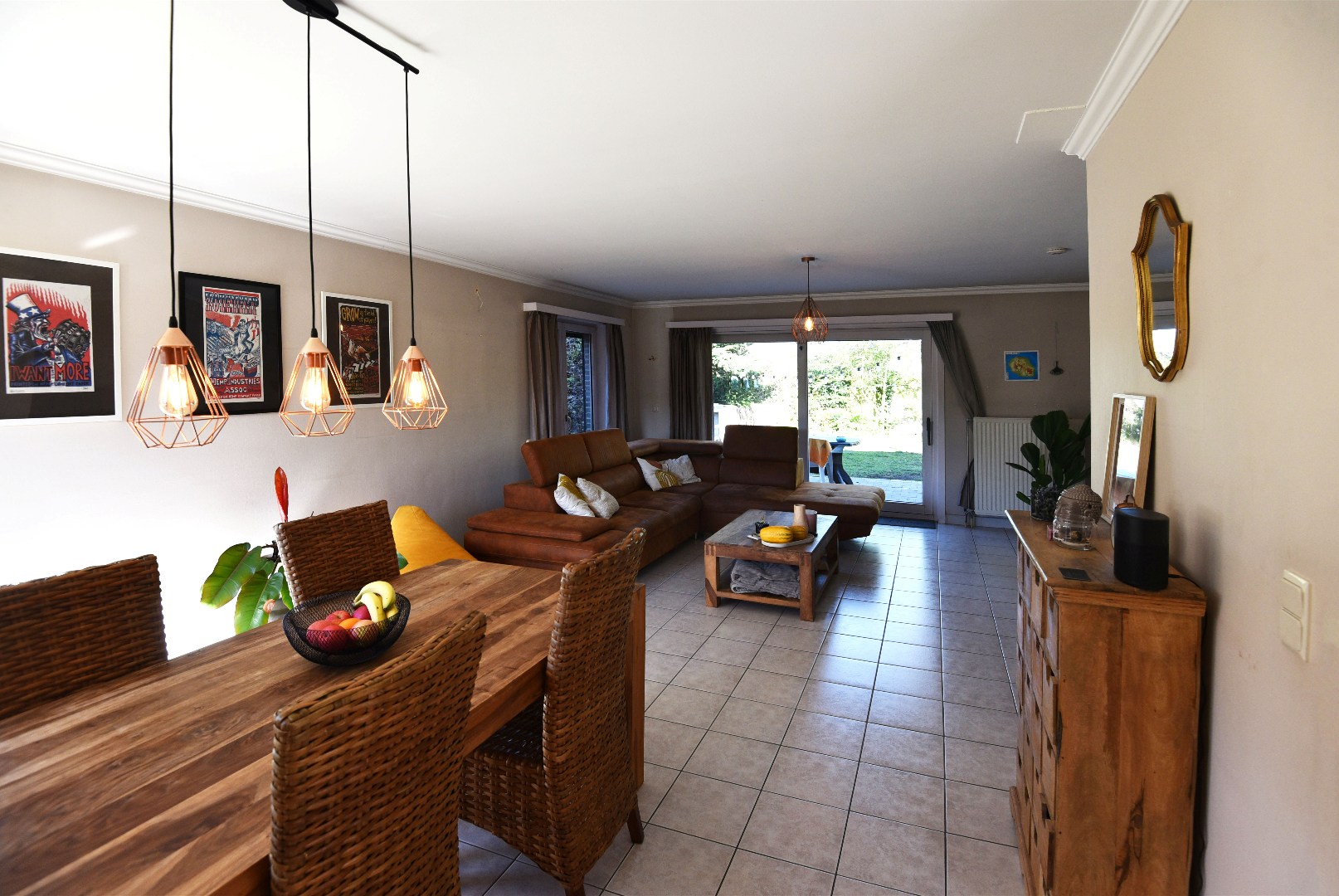 Open bebouwing met 3 slpks, dubbele garage en tuin te Eeklo 