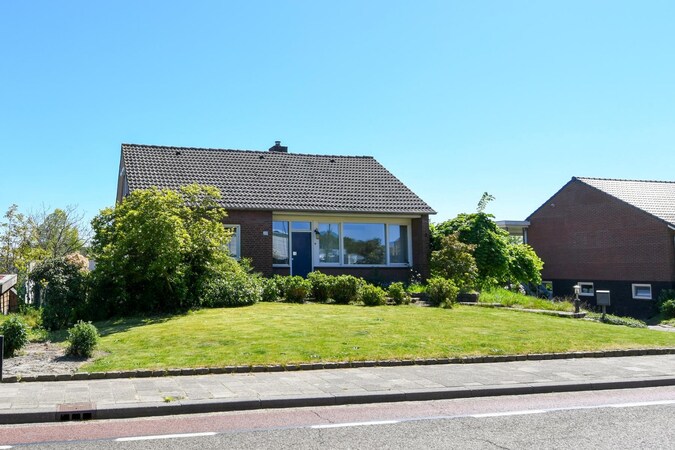 imgAlt