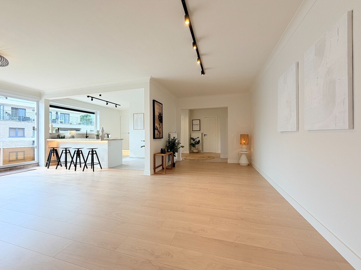 Fantastisch superruim leefappartement in hartje van Gullegem ! *** NONO INSPIRED *** 
