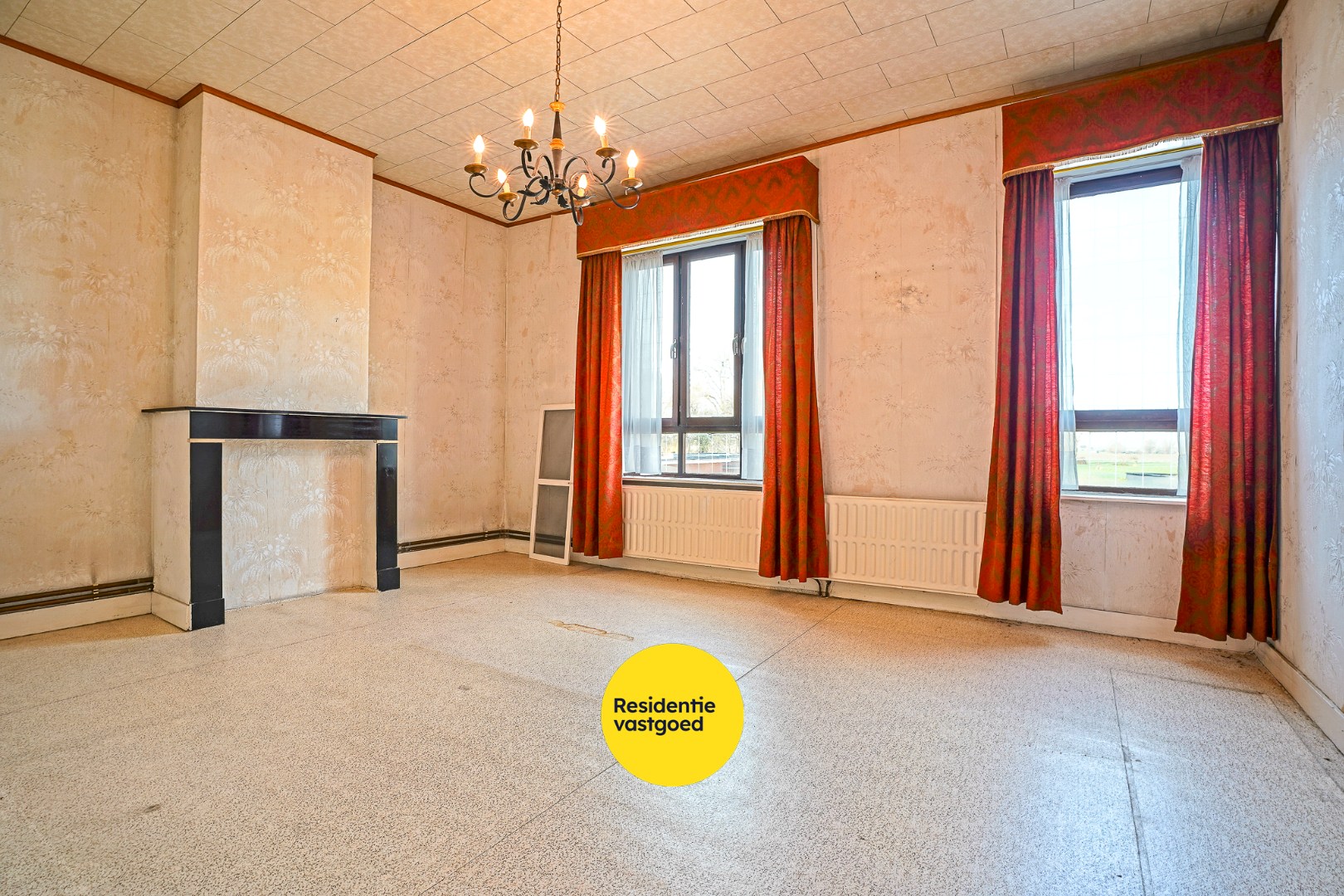 Renovatiewoning met 5 slaapkamers en zonnige tuin in het centrum van Woumen (Diksmuide) 