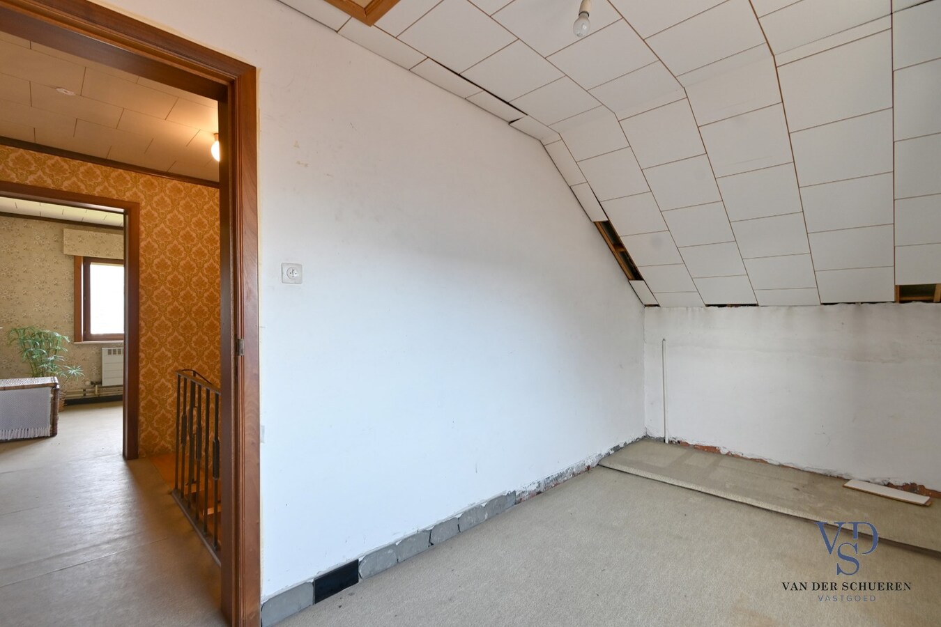 Te renoveren eigendom op gunstige ligging 