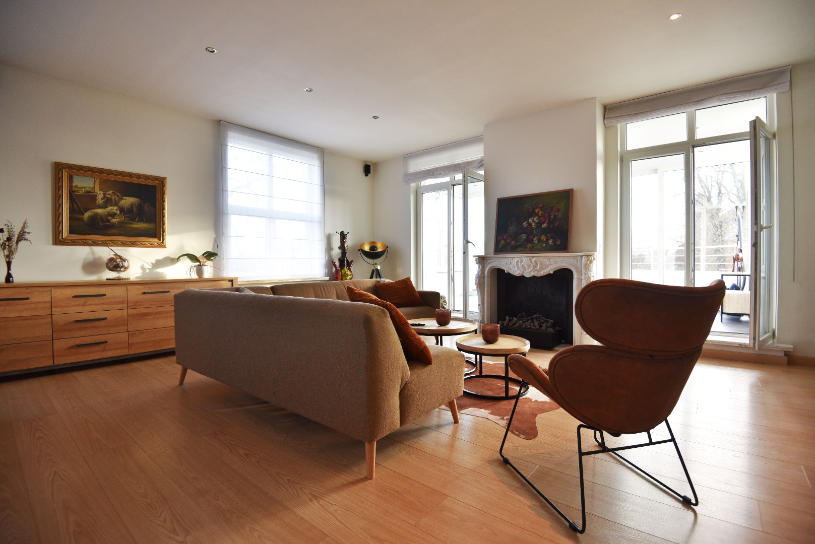 Ruim stijlvol app. met 3 slpks, parkeermogelijkheden en sauna te Adegem 