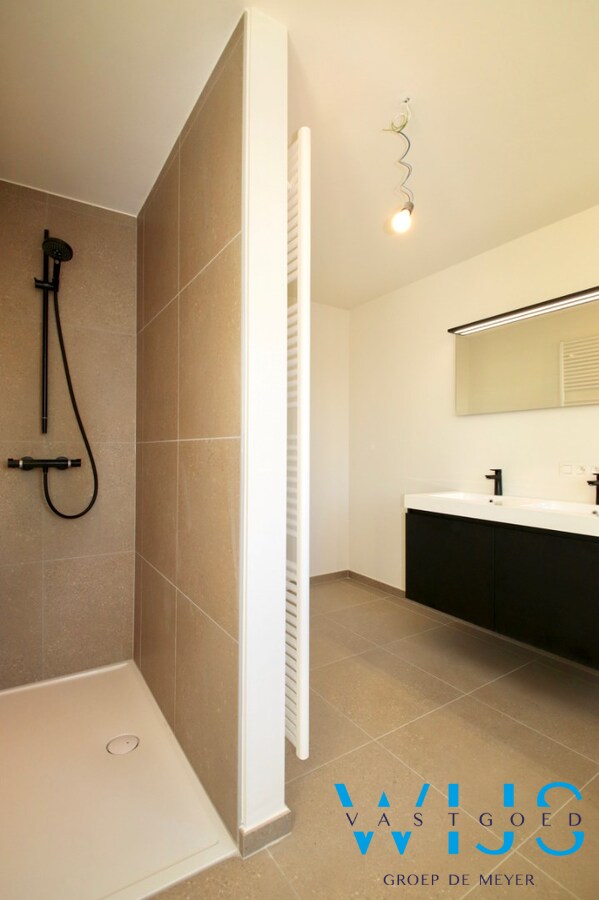 Tijdloze nieuwbouw met 3 slaapkamers te ERTVELDE ! 