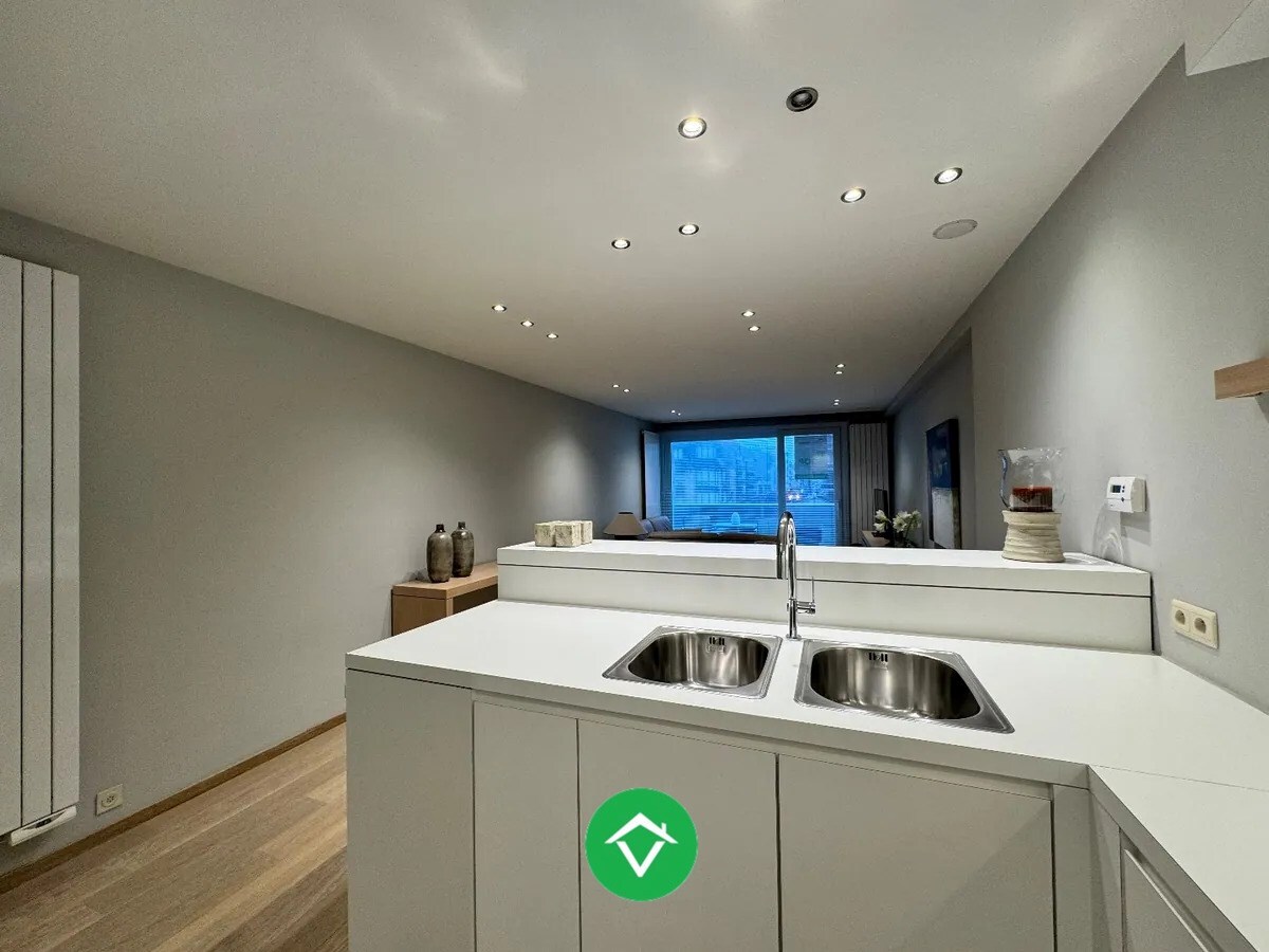 Instapklaar appartement met 2 slaapkamers en zijdelings zeezicht te Westende 