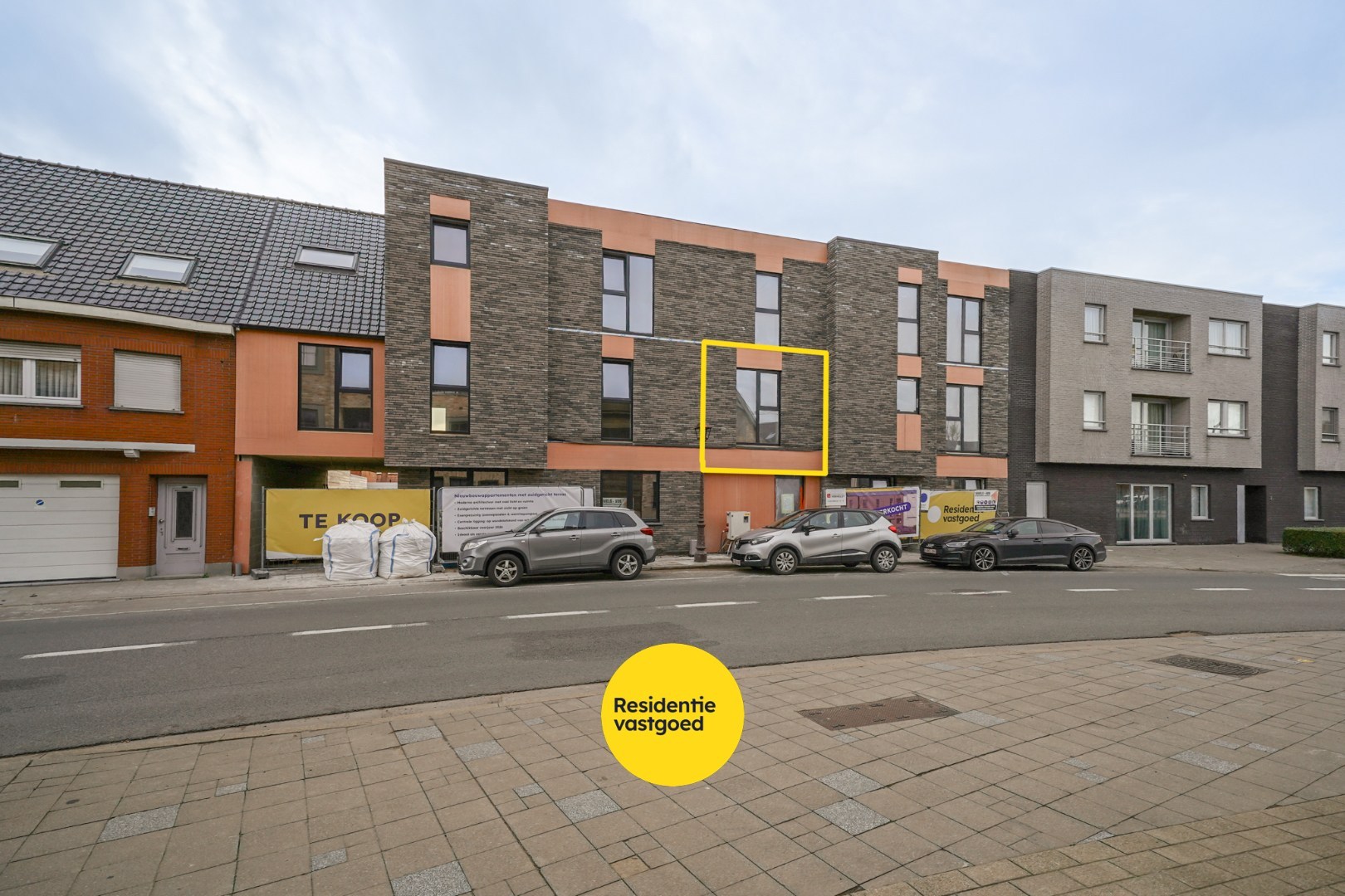 Prachtig 1-slaapkamer appartement met zonnige terras op het 1ste verdiep in residentie Victor 