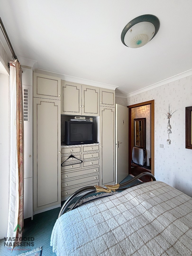 APPARTEMENT DE 2 CHAMBRES À RÉNOVER AVEC VUE SUR MER - POSSIBILITÉ DE GARAGE 