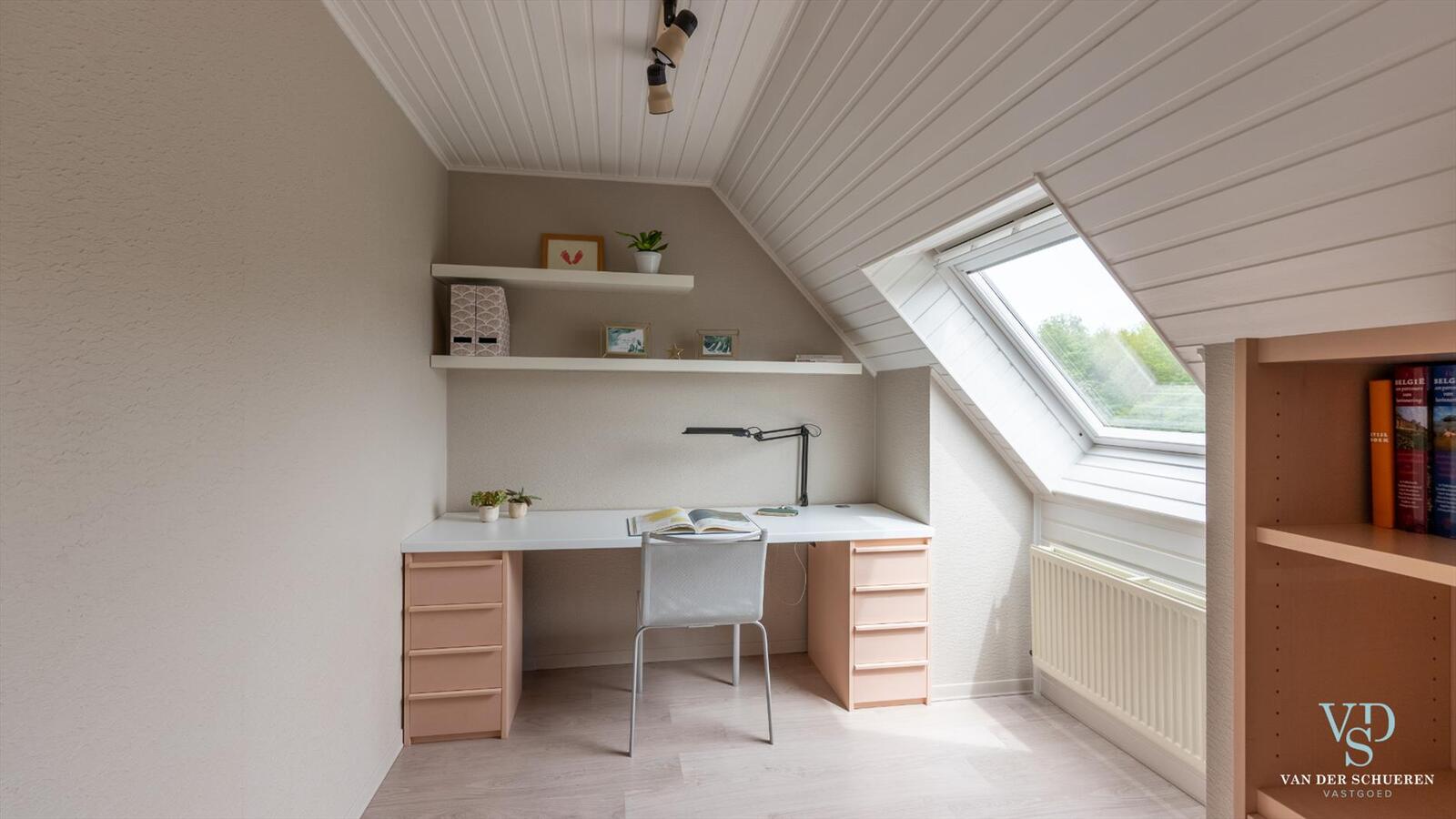 Zeer energiezuinige villa met unieke ligging (Kruisembos). 