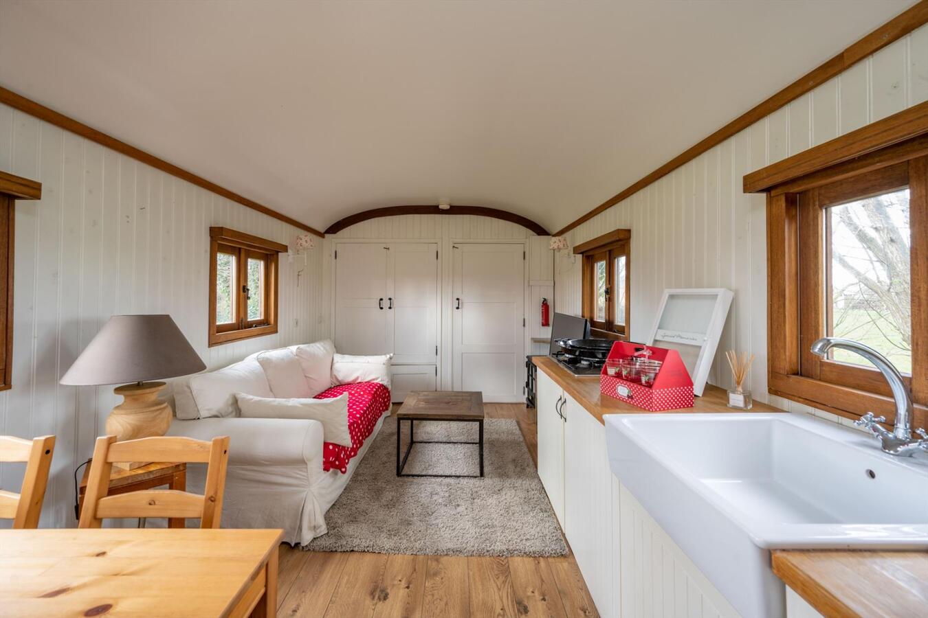 Idyllisch landhuis gelegen op 8330 m² te Ruiselede 