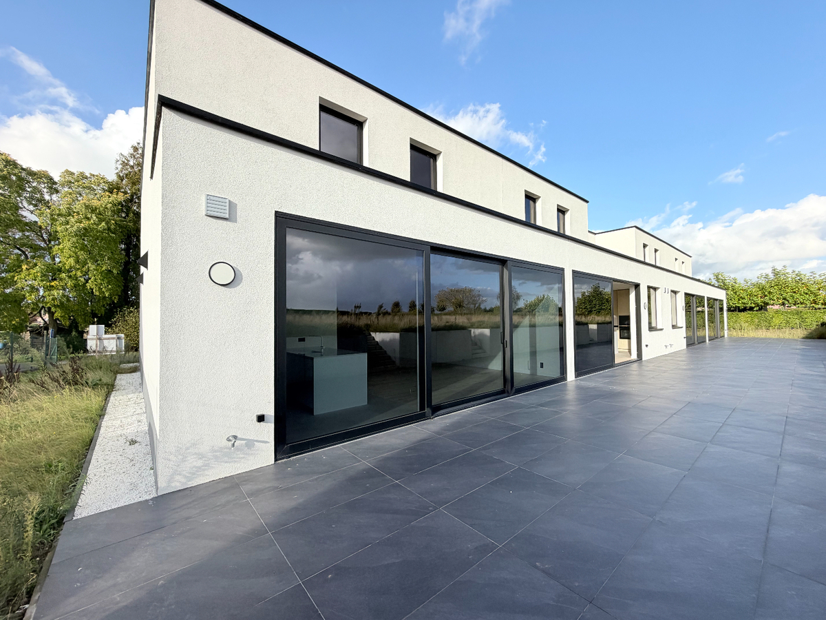 Prachtige halfopen nieuwbouw te Kortemark ! 