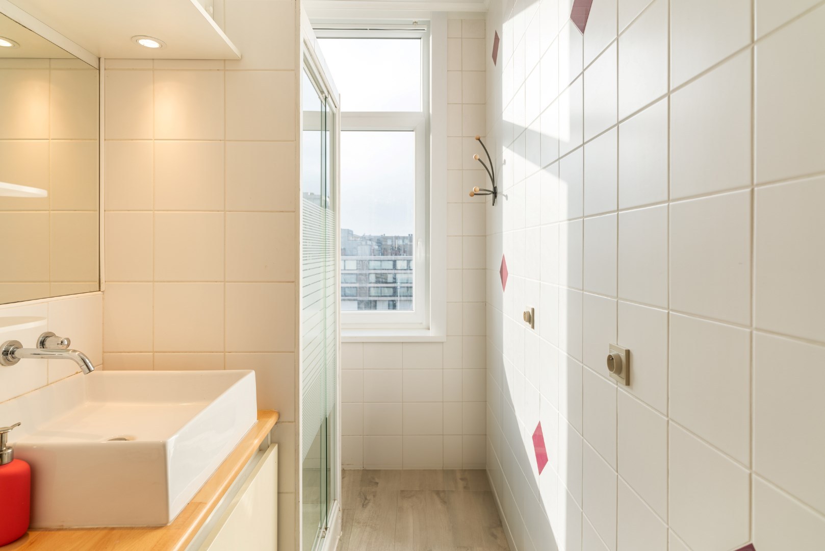 1 chambre avec salle de bains dans un appartement en résidence Palace 