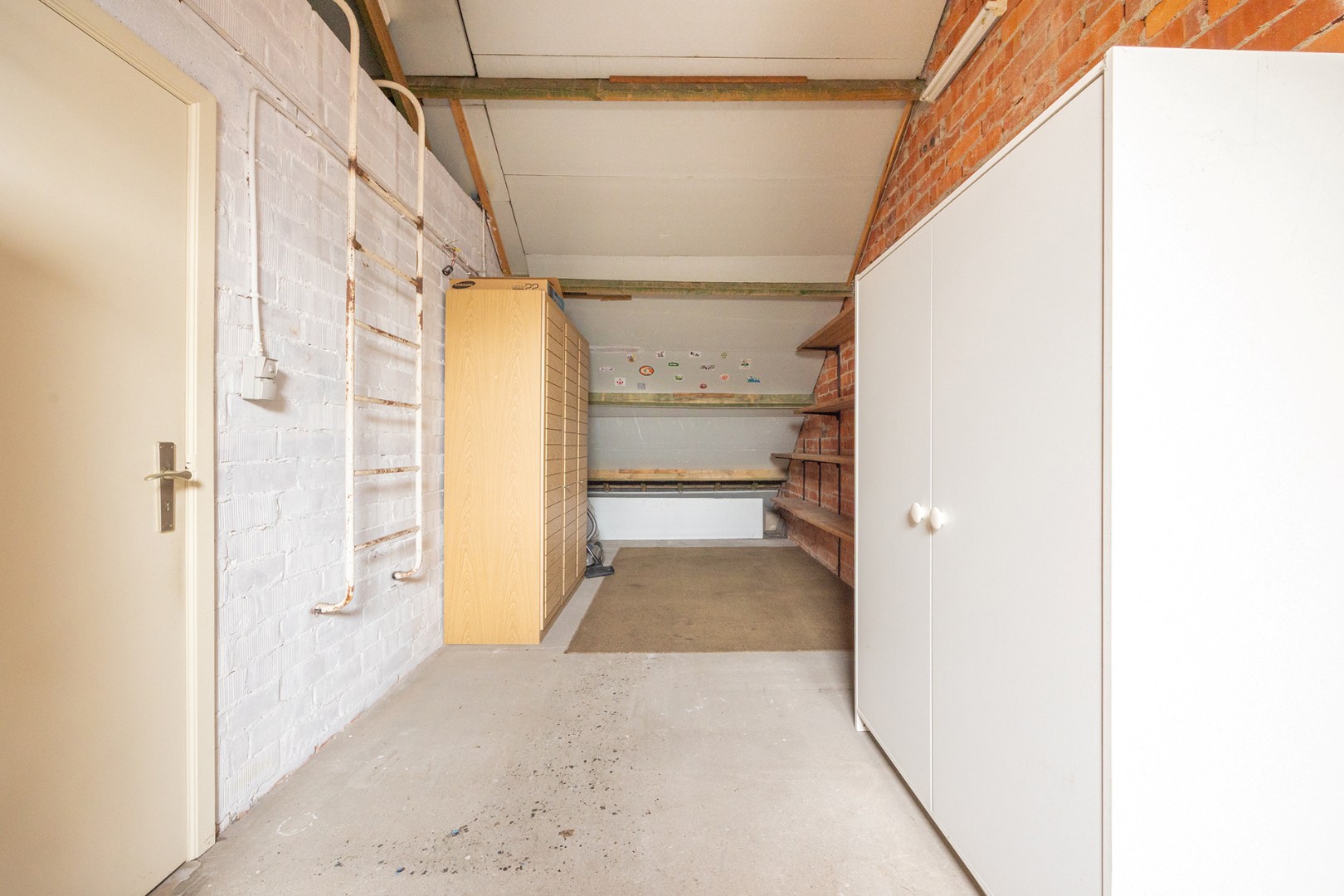 Open bebouwing met tuin en garage 