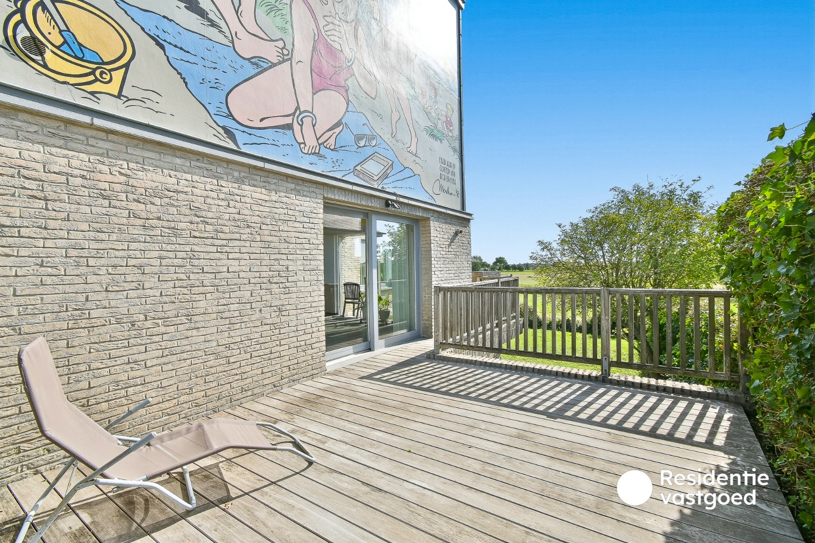 Ruime en instapklare villa met 4 slaapkamers, garage, tuin en 2 terrassen 