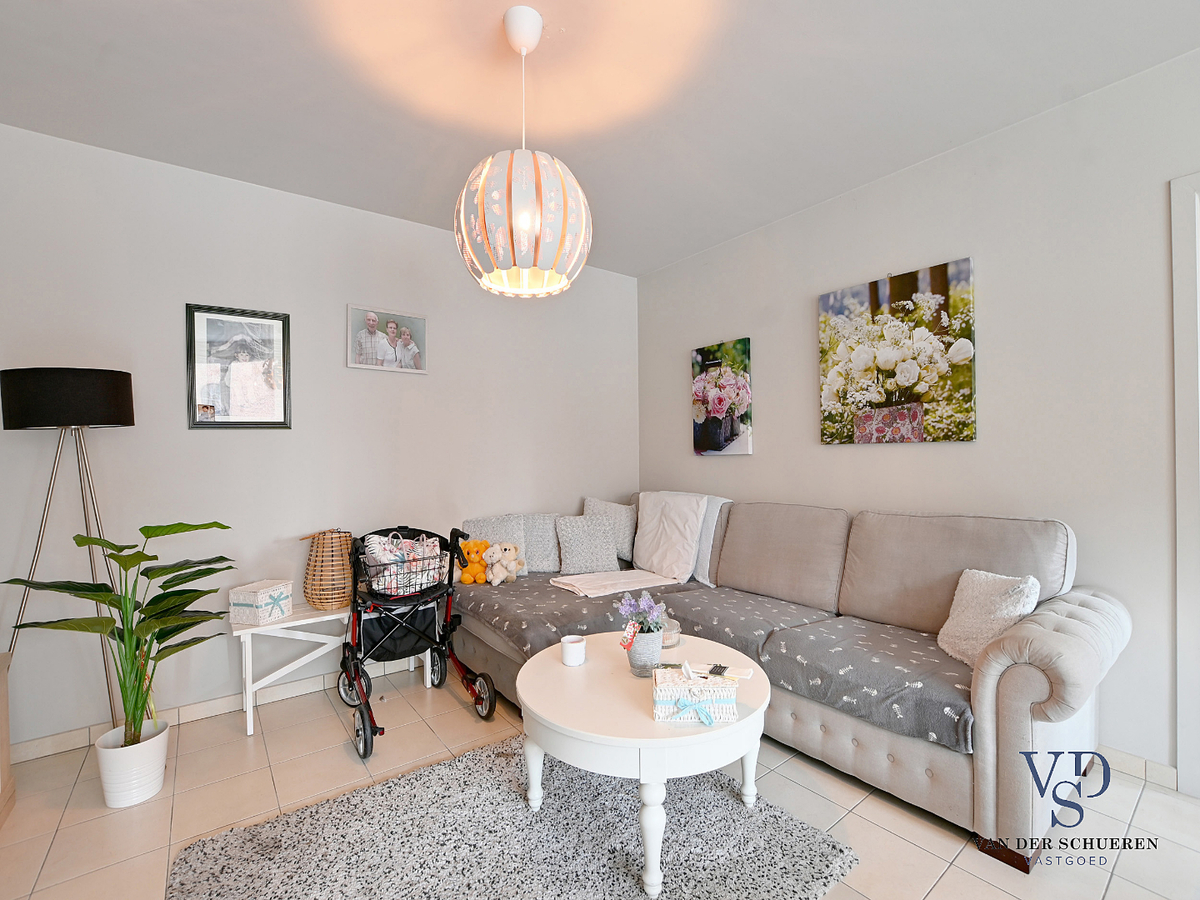 Tijdloos, ruim 1-slpk-appartement mét garagebox te centrum Gavere 