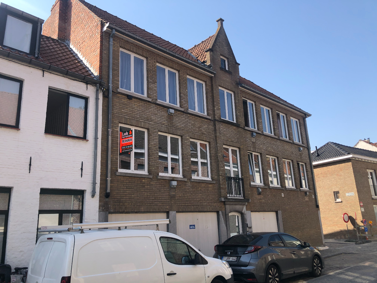 Centraal gelegen 1-slaapkamerappartement met garage 