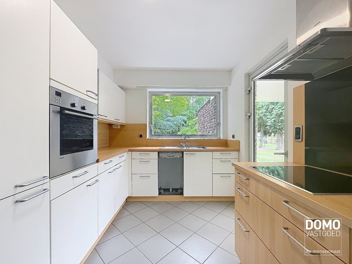 Open bebouwing met karakter, ruimte en tuin op topligging te Schulen 