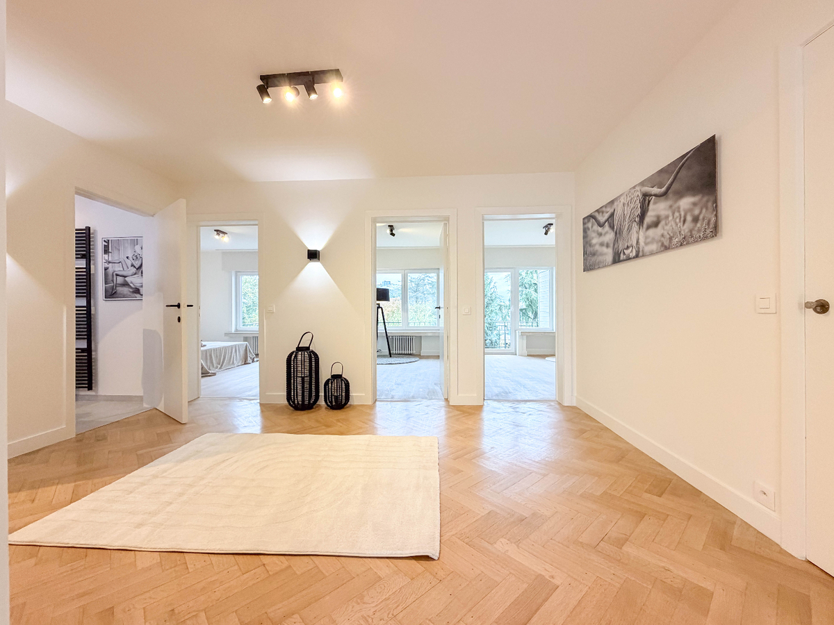 Stijlvol gerenoveerd 3-slaapkamerappartement van 128 m² met garage op topligging in Kortrijk *** NONO INSPIRED *** 