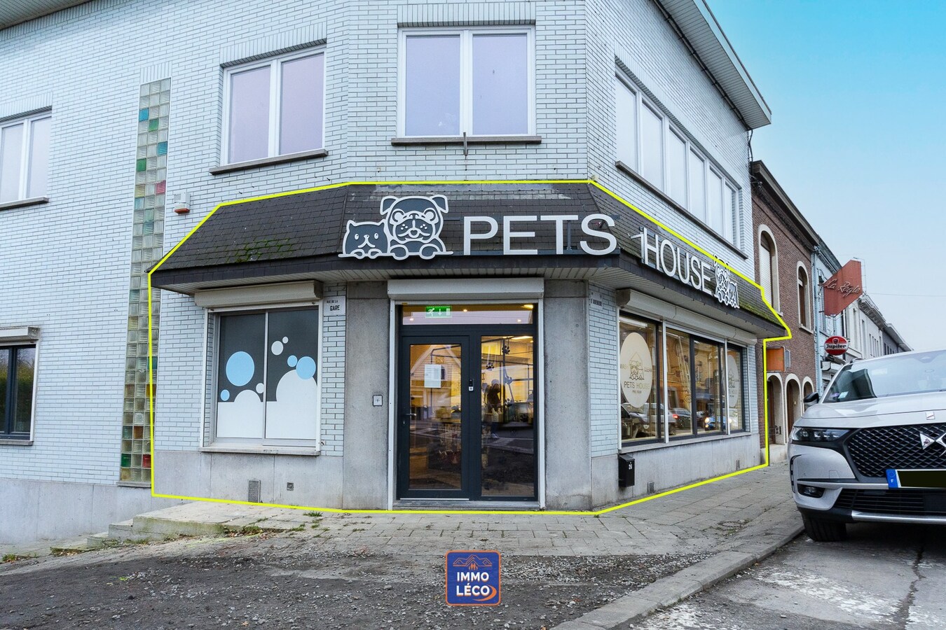 Surface commerciale de +/- 70m² dans une rue fréquentée à la Gare d'Herseaux ! 