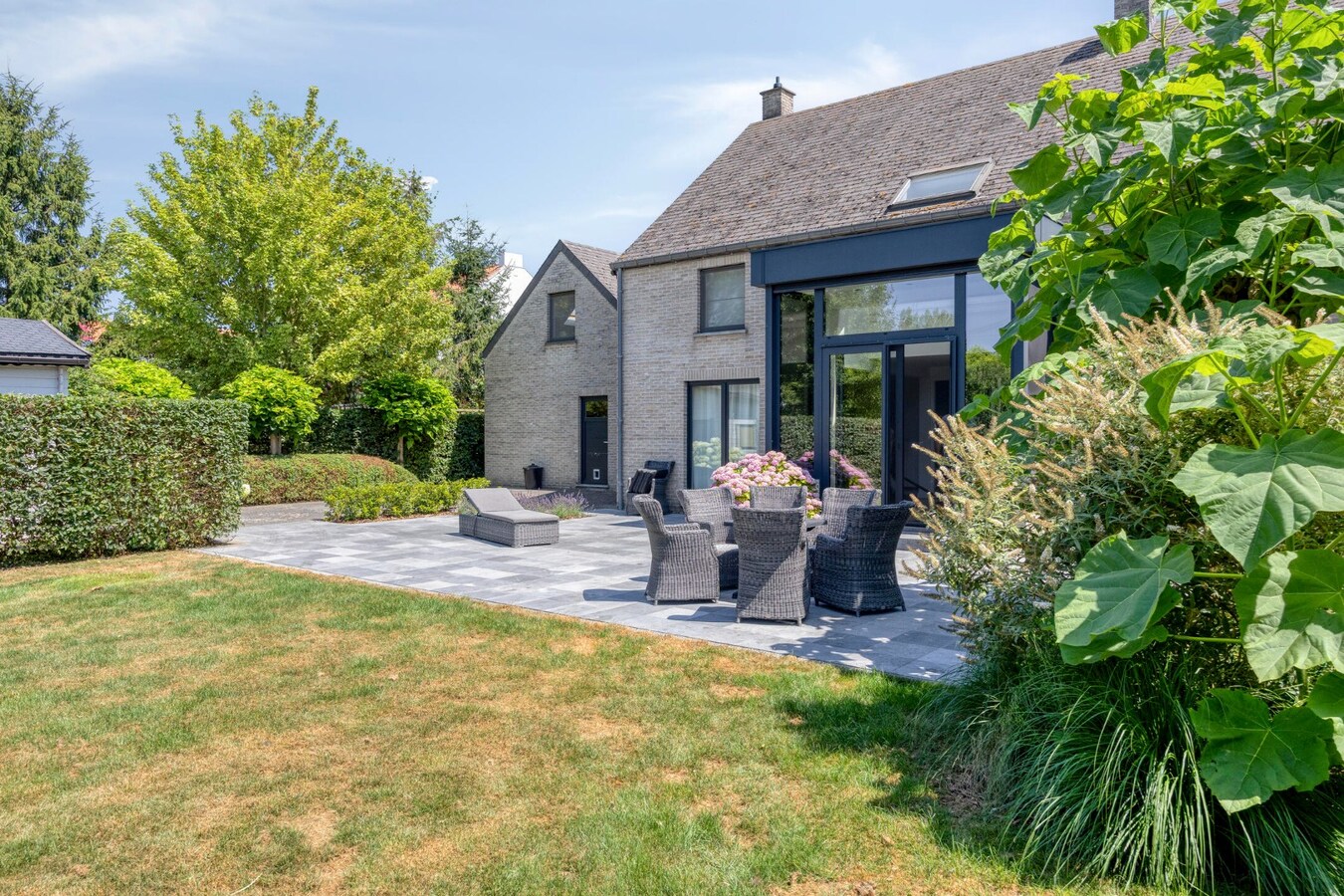 Exclusieve VILLA met zwembad in Zétrud-Lumay (Jodoigne) 