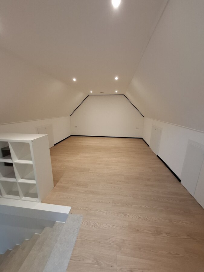 Instapklare BEN-woning met geothermische warmtepomp, passieve koeling en domotica 