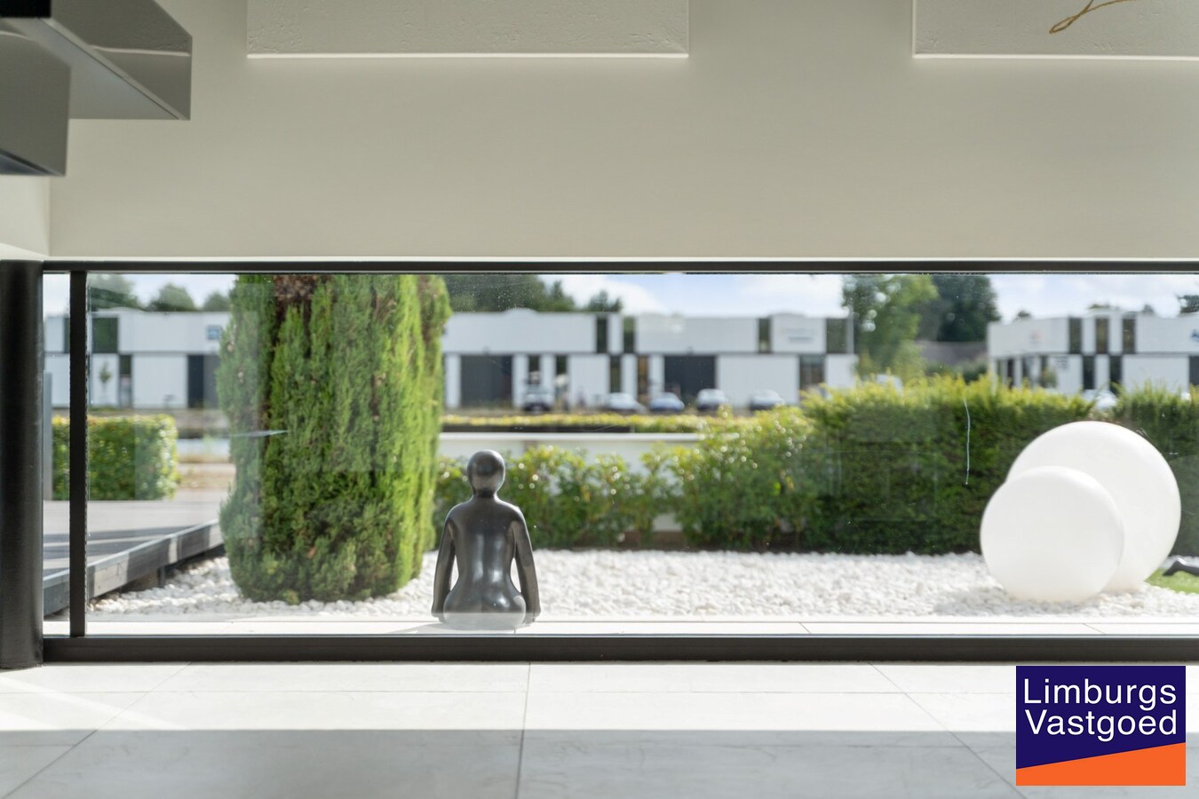 Unieke designvilla met zwembad en panoramisch uitzicht op het Albertkanaal 