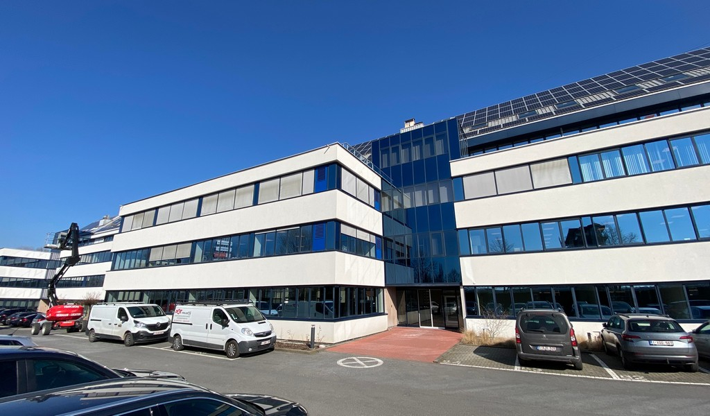 Kantoorruimte te huur in Sluispark aan R4 in Merelbeke