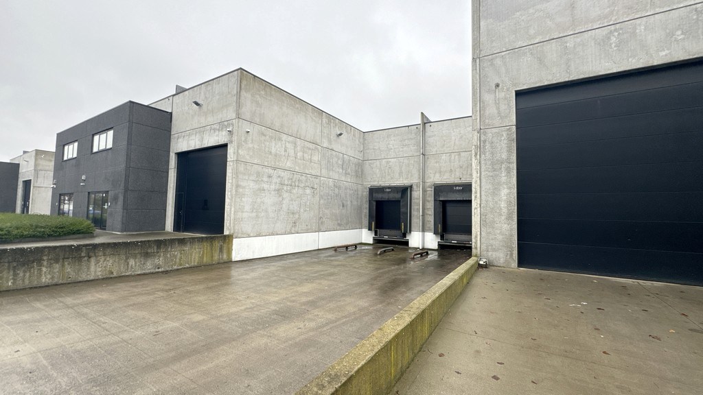 Bedrijfsunits met magazijn en kantoor te huur in Mechelen-Noord