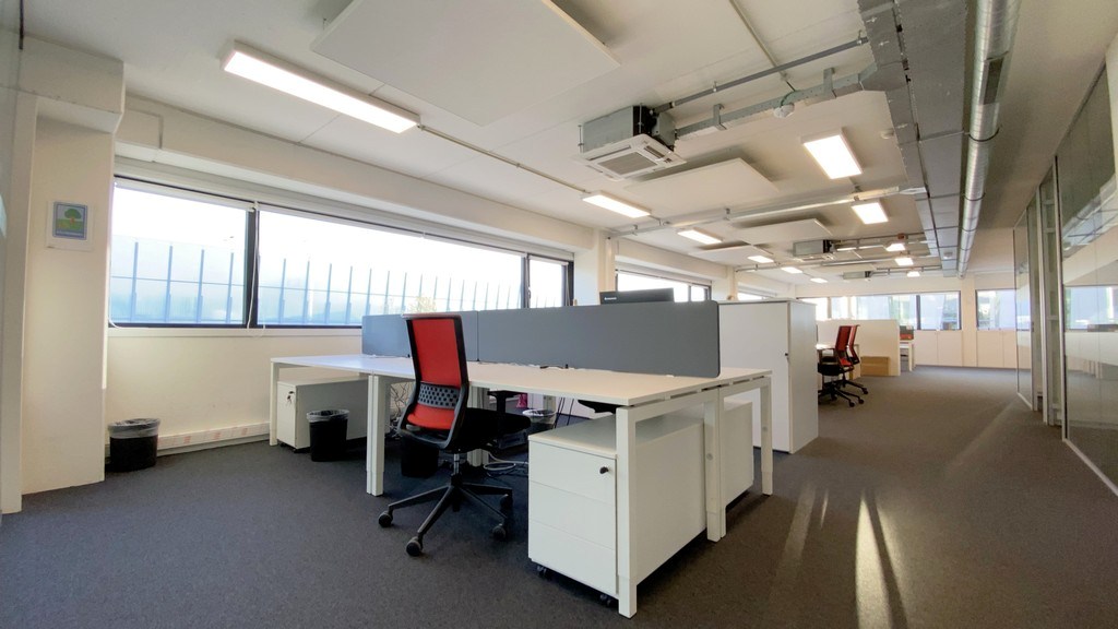 Recente kantoren en magazijnen te huur in Westpoort Zwijndrecht