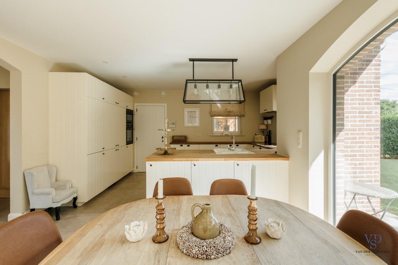 Hedendaagse villa in landelijke stijl 