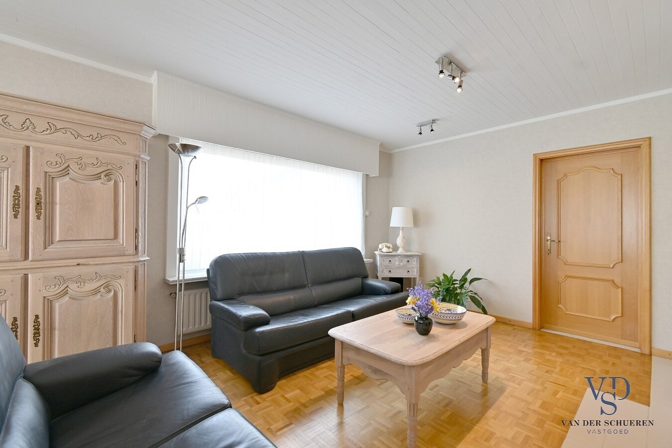 Statige villa in rustige residentiële wijk 