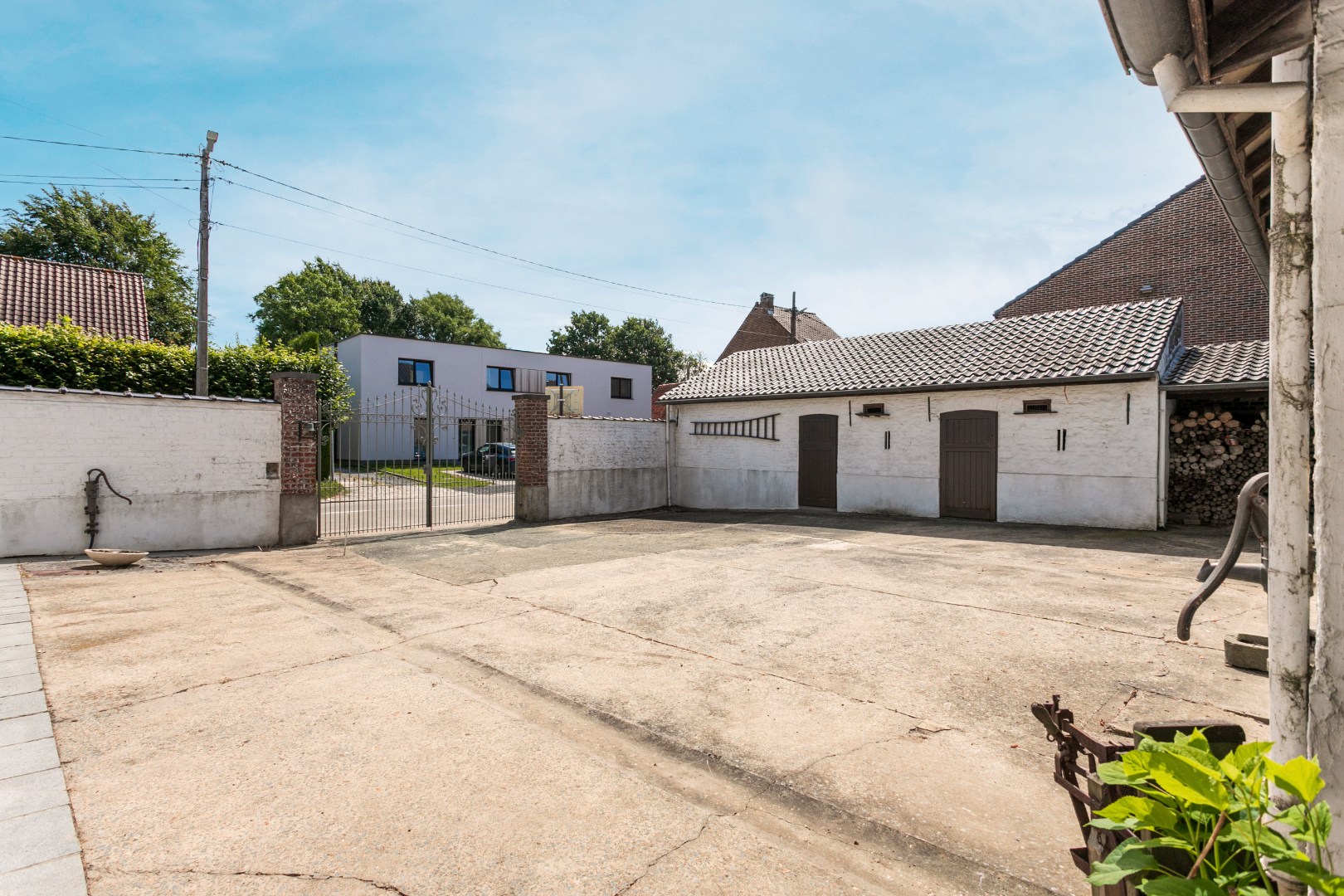 Charmante woning met karaktervolle binnenkoer te Beert 