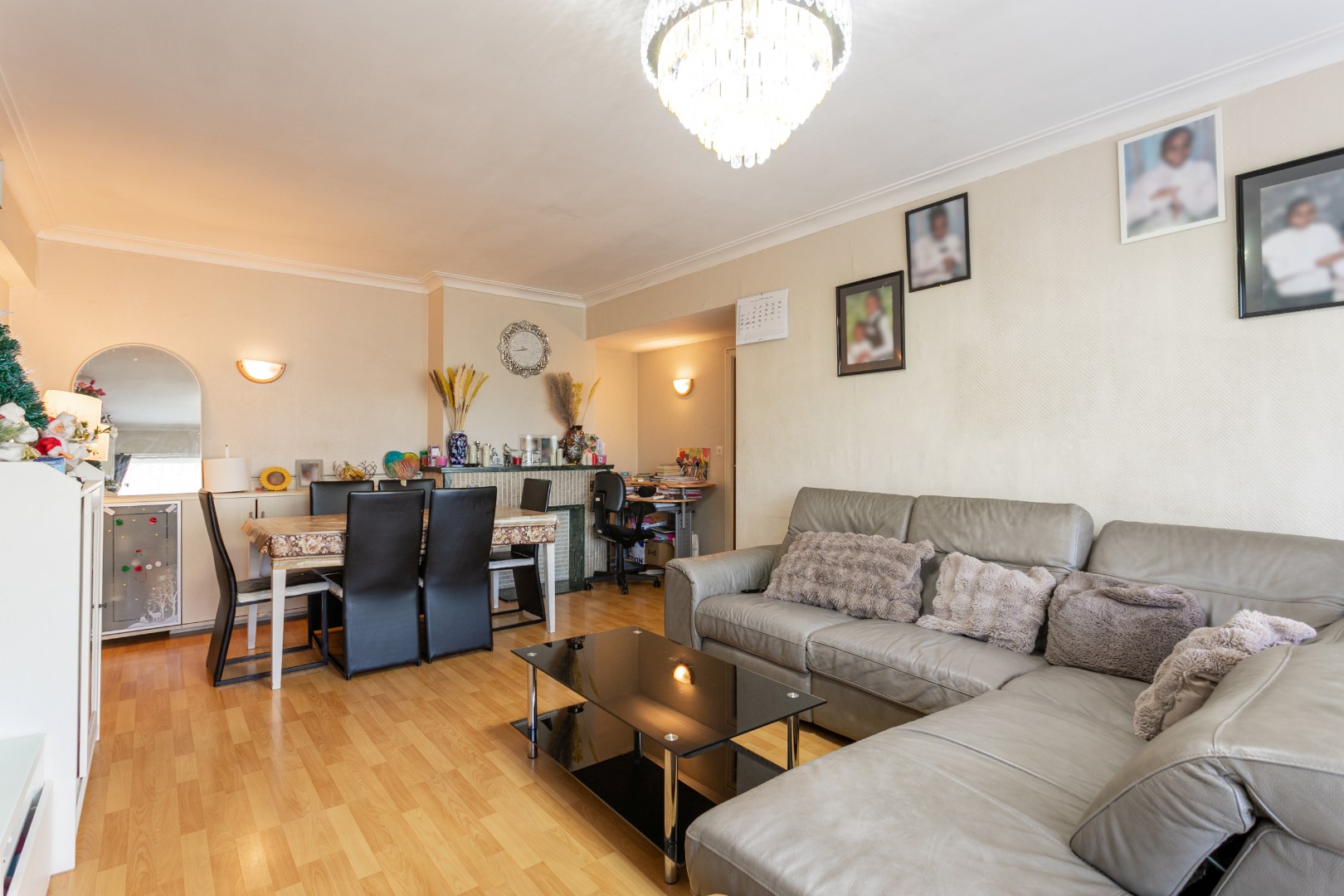 Appartement met 2 slaapkamers, terras en kelder te Anderlecht 