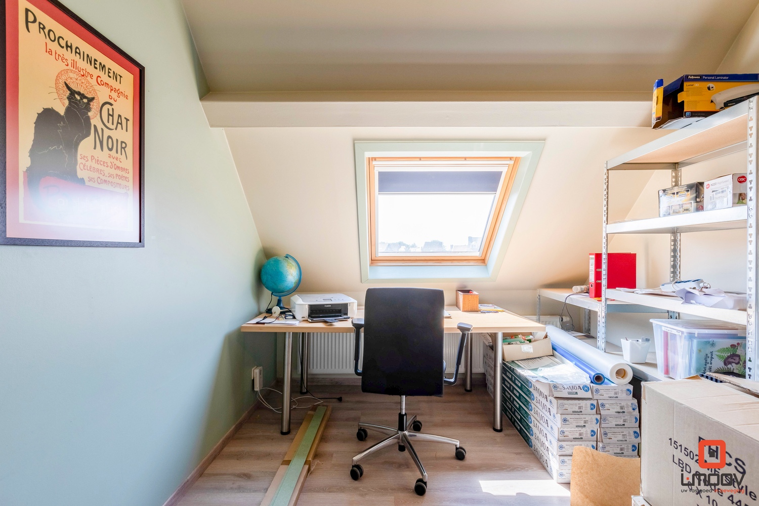 Lichtrijk en instapklare 4 slaapkamer woning 