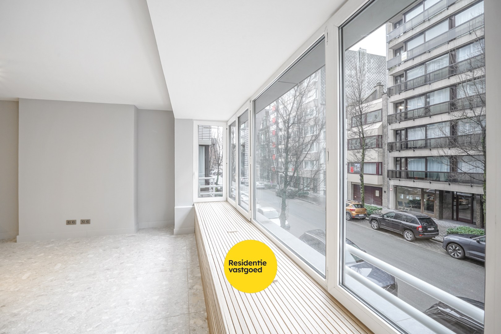 Gerenoveerd 2-slpk appartement met lift in Oostende 