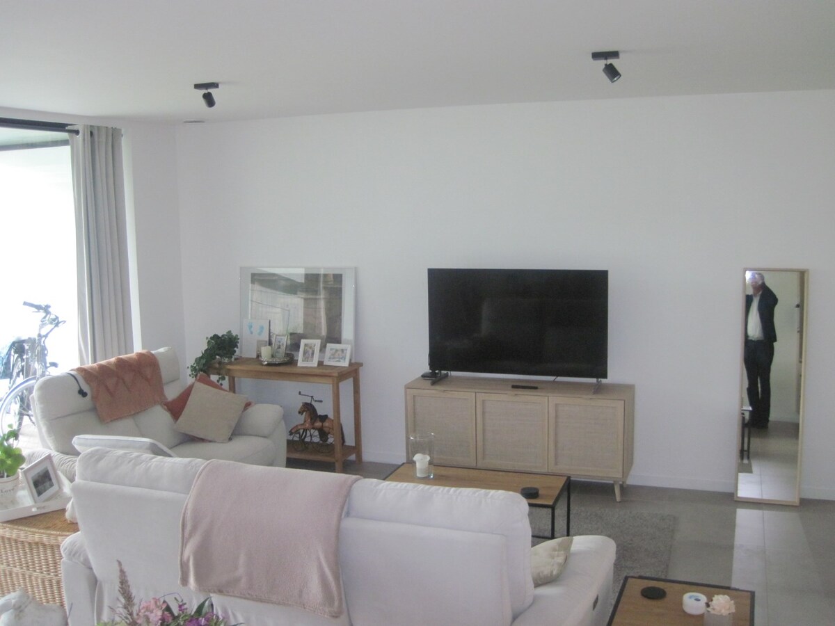 1 slp gelijkvloers appartement met tuin. 