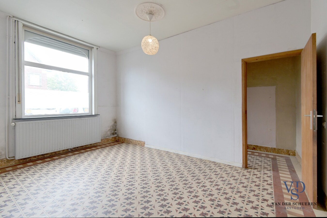 Ruime, op te frissen, gezinswoning 