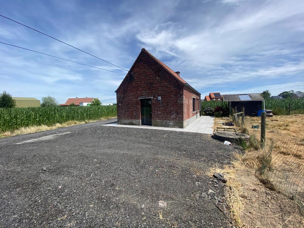 Landelijk gelegen woning met grote tuin 