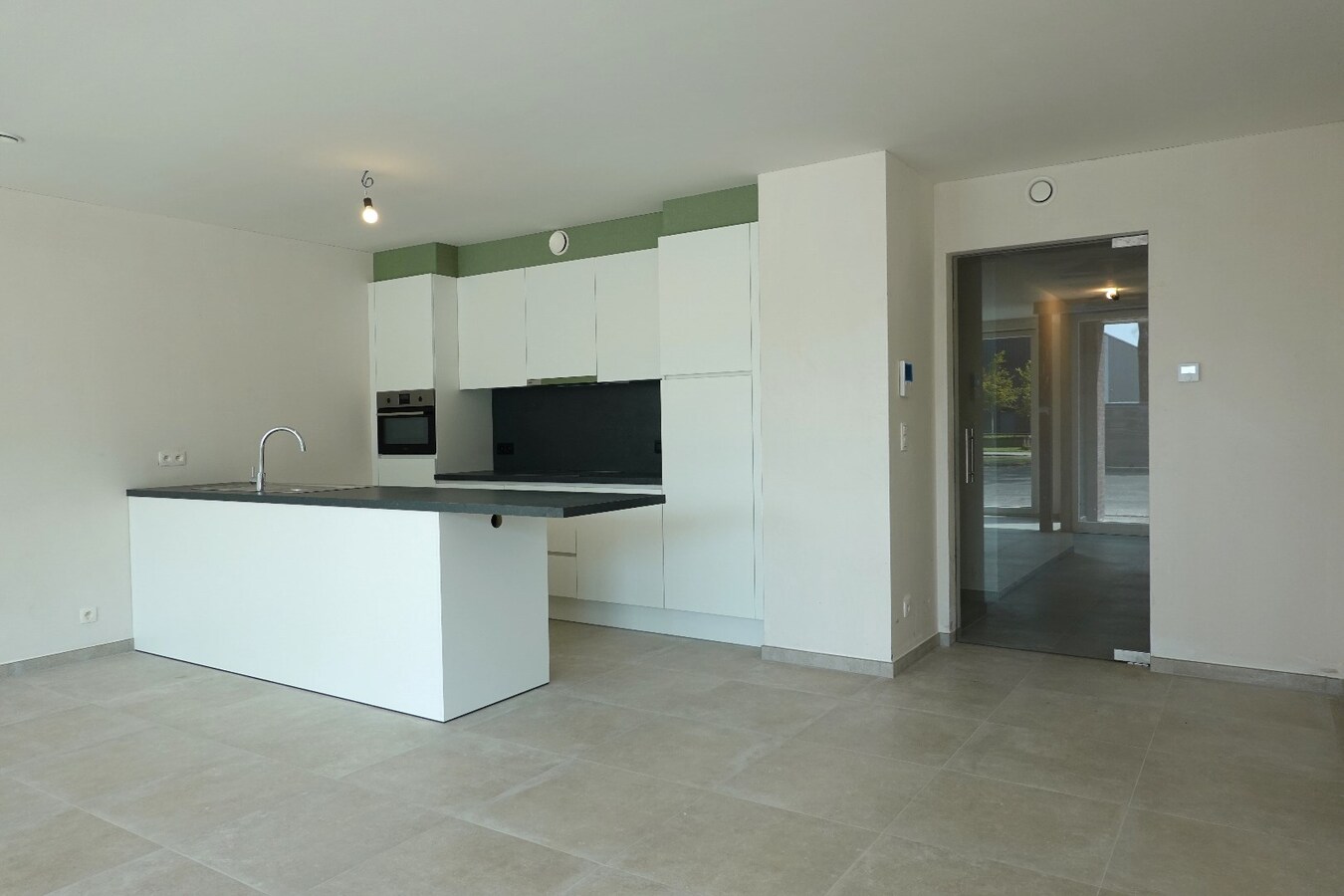 Prachtig appartement met autostaanplaats op uitstekende ligging in Brugge. 