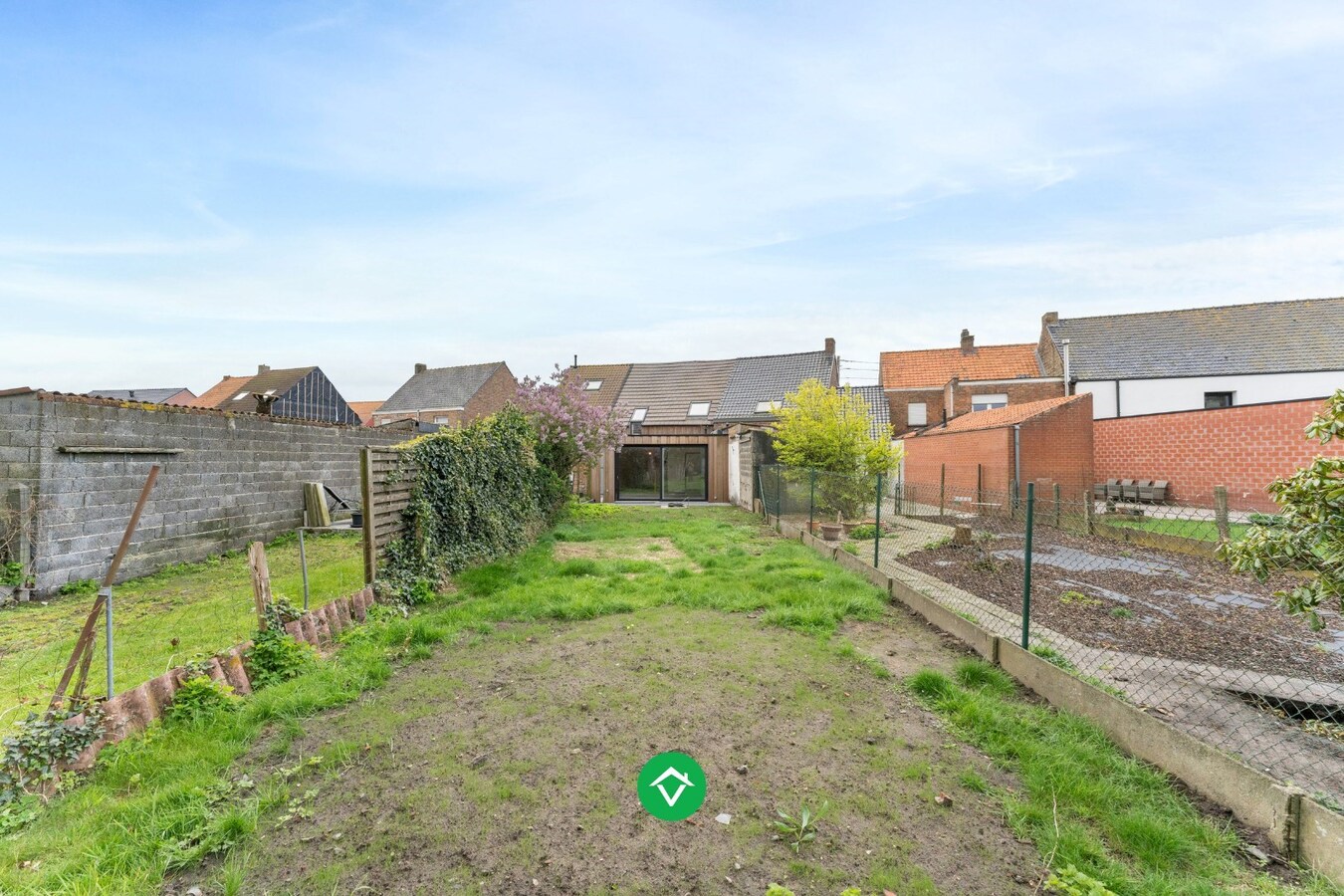 Woning met 3 slaapkamers en inpandige garage te Koekelare 