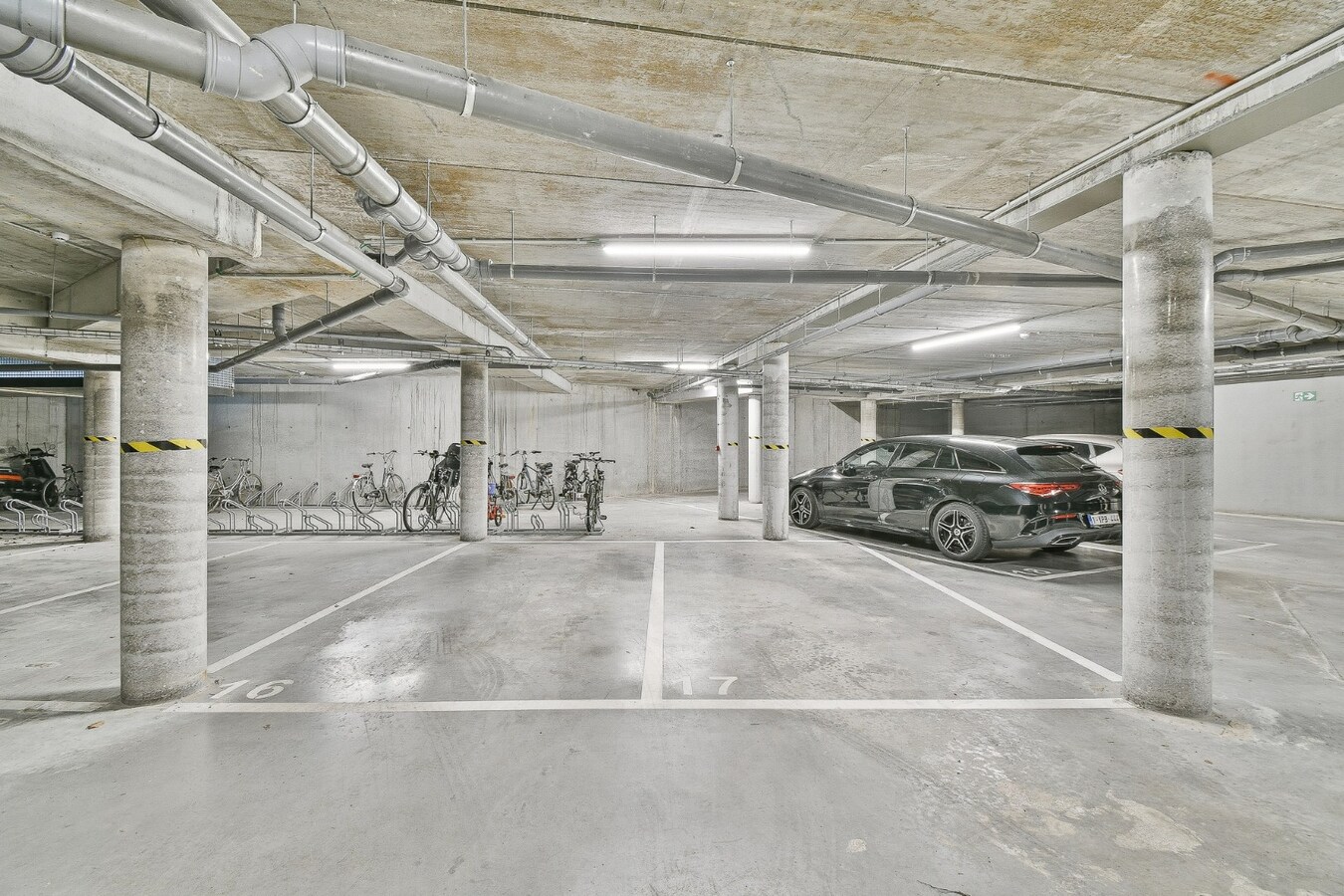 Te koop parkeerplaats - Gistel