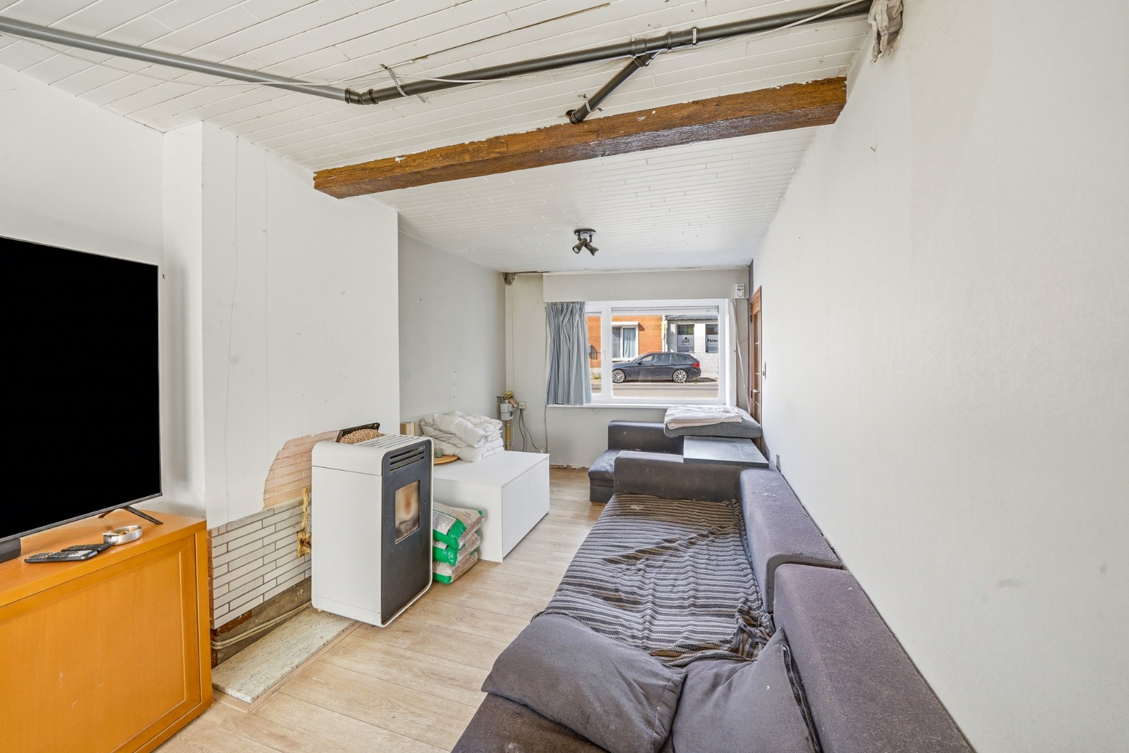 Te renoveren woning met ruime tuin in Bredene 