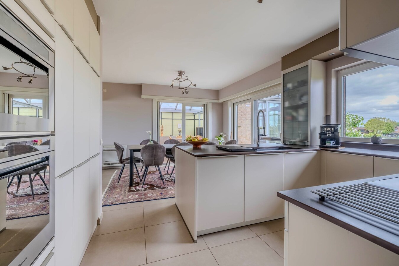 Ruime, landelijk gelegen woning op 65 are 