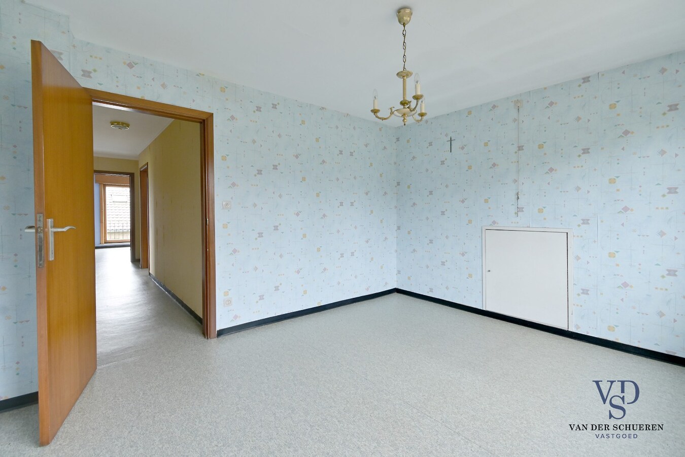 Degelijke eigendom met mogelijkheden 