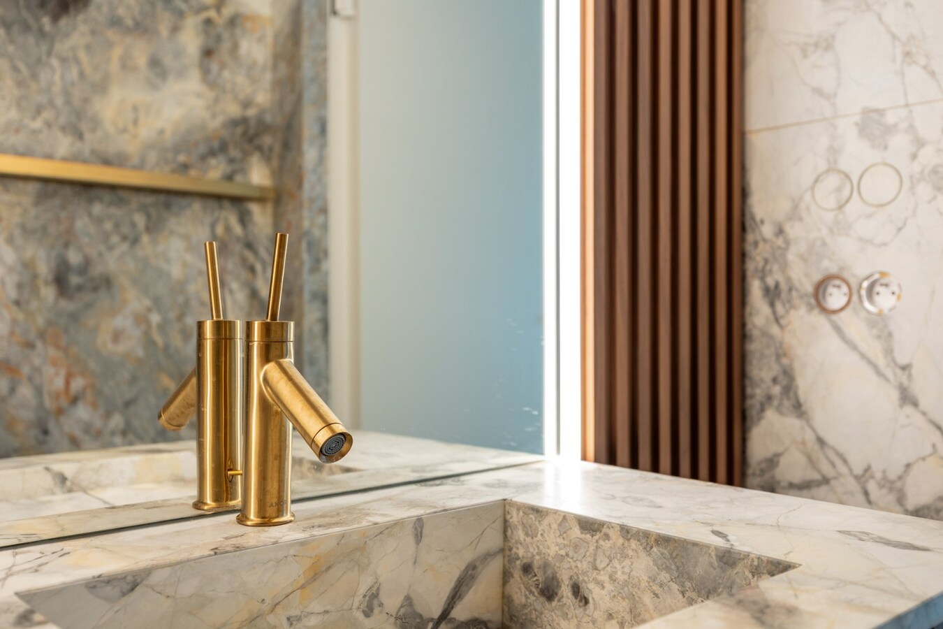 Exclusief wonen in Antwerp Tower | Luxueus appt. met 3 slpk en 2 terrassen! 
