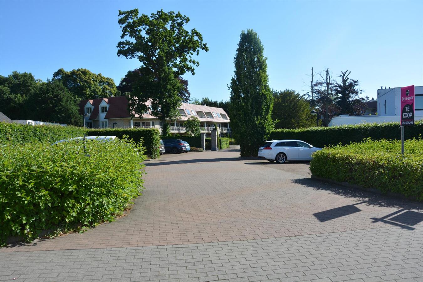 Hoekappartement met 3 slaapkamers in het groen 