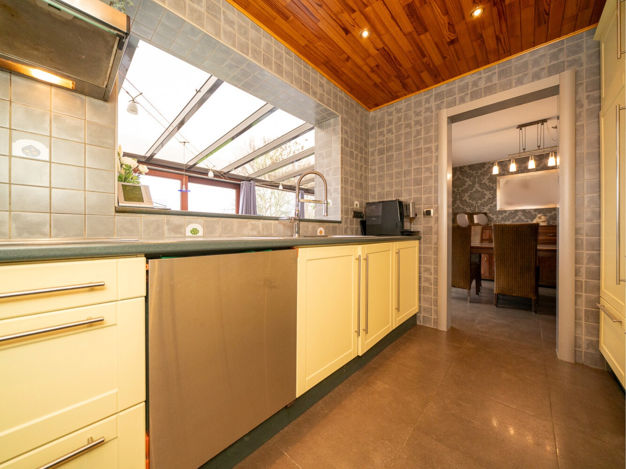 Instapklare woning met 3 kamers, terras en tuin 