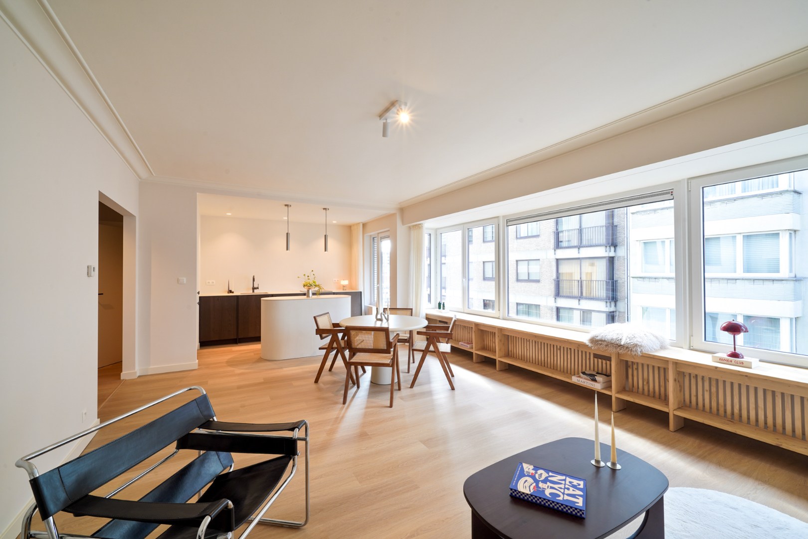 Luxueus gerenoveerd 3-slpk-appartement in hartje Oostende 