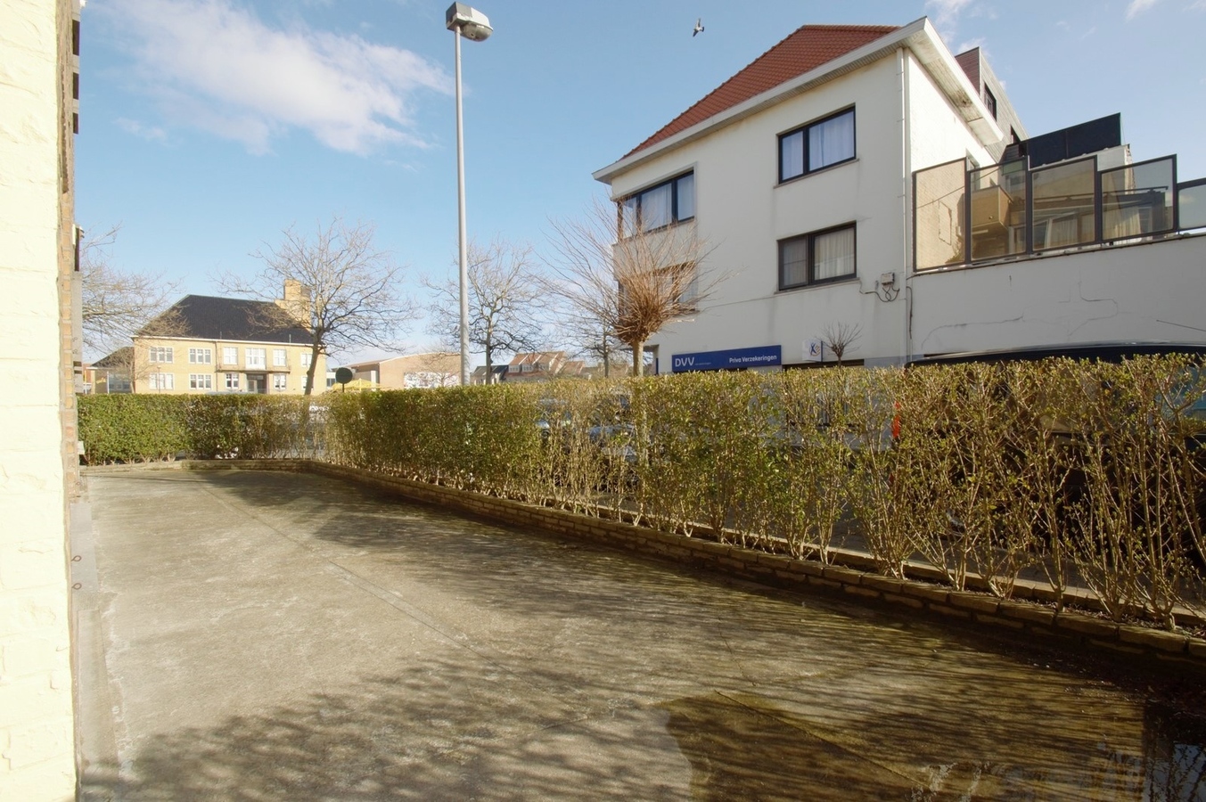 Gelijkvloers appartement met terras en garage - Heist 